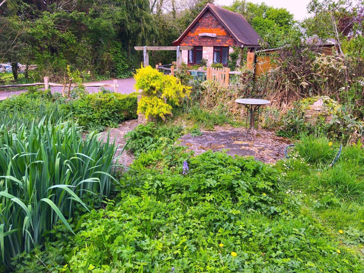 Tovey Lodge Hassocks Extérieur photo