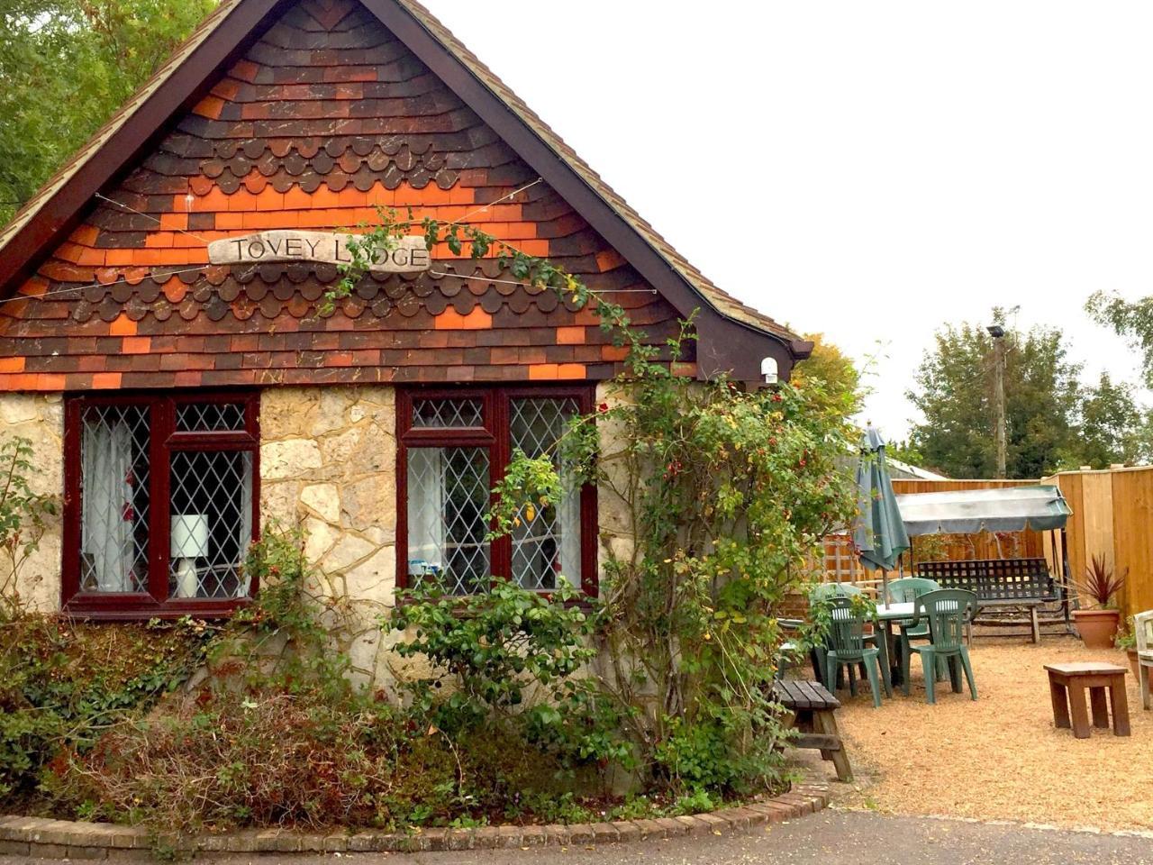 Tovey Lodge Hassocks Extérieur photo